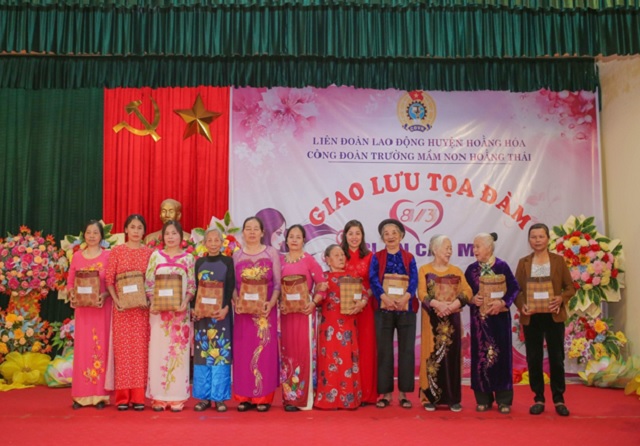 Công đoàn cơ sở trên địa bàn huyện Hoằng Hóa sôi nổi các hoạt động chào mừng Ngày Quốc tế phụ nữ 8/3