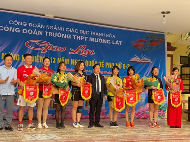 Công đoàn trường THPT, THCS&amp;THPT các huyện miền núi giao lưu chào mừng Ngày Quốc tế phụ nữ 8/3