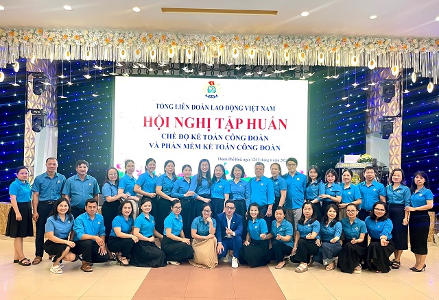 Đội ngũ kế toán Công đoàn Thanh Hóa dự Hội nghị tập huấn Chế độ và phần mềm kế toán công đoàn