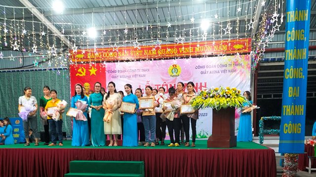 Công đoàn công ty TNHH GiầyAlena phối hợp với công đoàn công ty TNHH Giầy Weilina tổ chức lễ tôn vinh nữ đoàn viên công đoàn năm 2023
