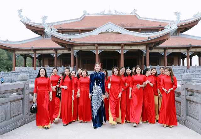 Công đoàn Công ty cổ phần Dạ Lan tổ chức các hoạt động giáo dục truyền thống cho nữ đoàn viên, lao động