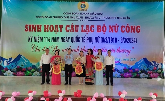 Công đoàn các THPT Như Xuân – Như Xuân 2- THCS - THPT Như Xuân sinh hoạt Câu lạc bộ Nữ công với chủ đề “phụ nữ hạnh phúc, lao toả yên thương”