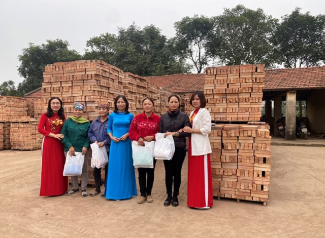 Công đoàn Ngành Xây dựng Thanh Hóa tổ chức “Tuần lễ Áo dài” và tặng áo dài cho đoàn viên Công đoàn