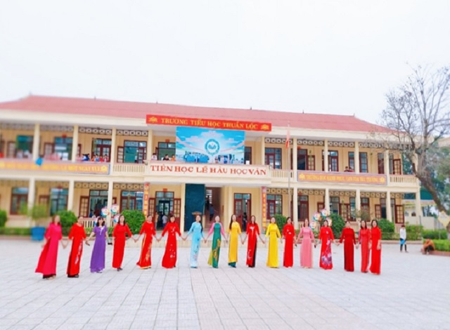 Nữ cán bộ công chức, viên chức, người lao động Hậu Lộc với phong trào thi đua: “Giỏi việc nước, đảm việc nhà”