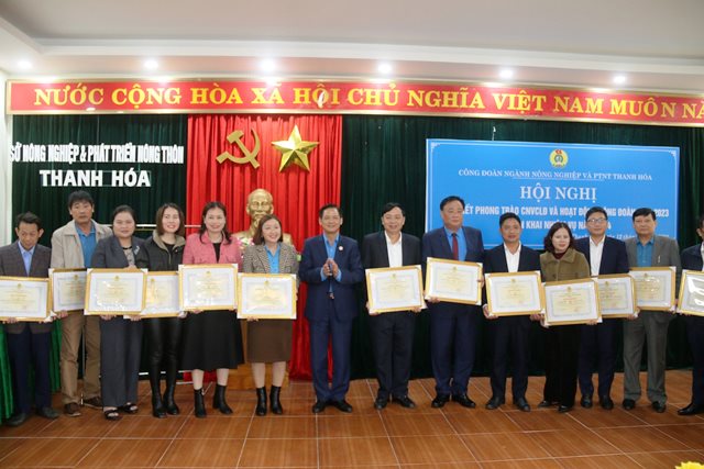 Công đoàn Ngành Nông nghiệp và PTNT tổ chức Hội nghị tổng kết phong trào CNVCLĐ và công đoàn năm 2023, triển khai phương hướng nhiệm vụ năm 2024.