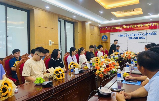 Công đoàn Công ty Cổ phần cấp nước Thanh Hóa khen thưởng các cháu đạt thành tích trong học tập, năm học 2023 - 2024