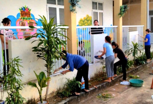 Đoàn viên Công đoàn huyện Hậu Lộc tích cực chuẩn bị cho năm học mới 2024 - 2025