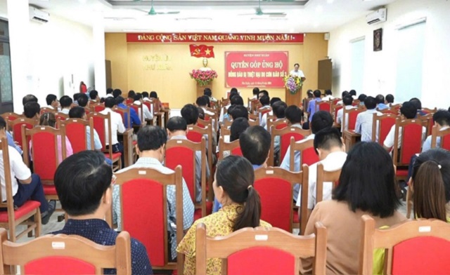 Cán bộ, công chức, viên chức, đoàn viên, người lao động huyện Như Xuân quyên góp ủng hộ đồng bào bị thiệt hại do bão số 3