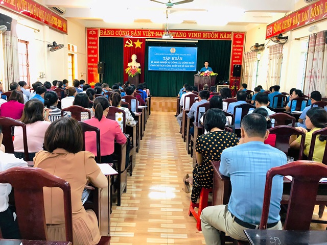 Liên đoàn Lao động huyện Thạch Thành phối hợp các Ban chuyên đề tổ chức tập huấn nghiệp vụ công tác Công đoàn năm 2024