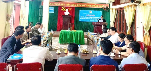LĐLĐ huyện Như Xuân công bố quyết định tiếp nhận công đoàn cơ sở trực thuộc LĐLĐ huyện