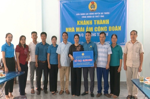 Lễ ban giao nhà mái ấm công đoàn