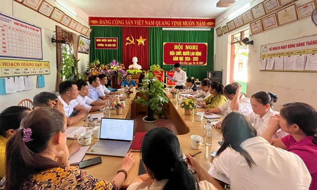Những giải pháp nâng cao chất lượng trong công tác phối hợp tổ chức hội nghị Viên chức, người lao động đầu năm học của Công đoàn huyện Quan Hóa