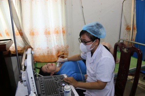 Chú trọng chăm lo sức khỏe cho nữ đoàn viên, người lao động