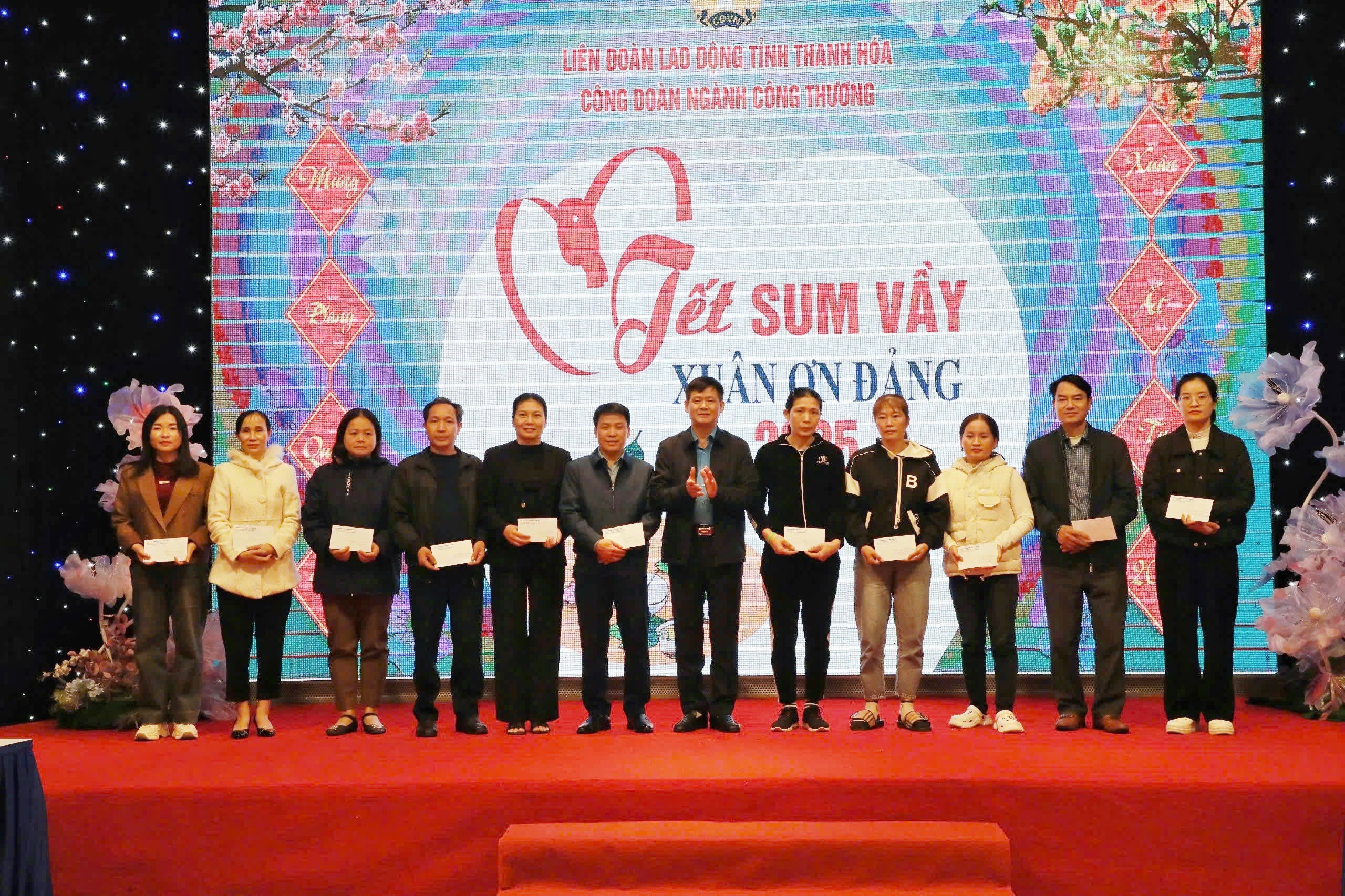 Công đoàn Ngành Công Thương Thanh Hóa tổ chức Chương trình “ Tết sum vầy-Xuân ơn Đảng” 2025