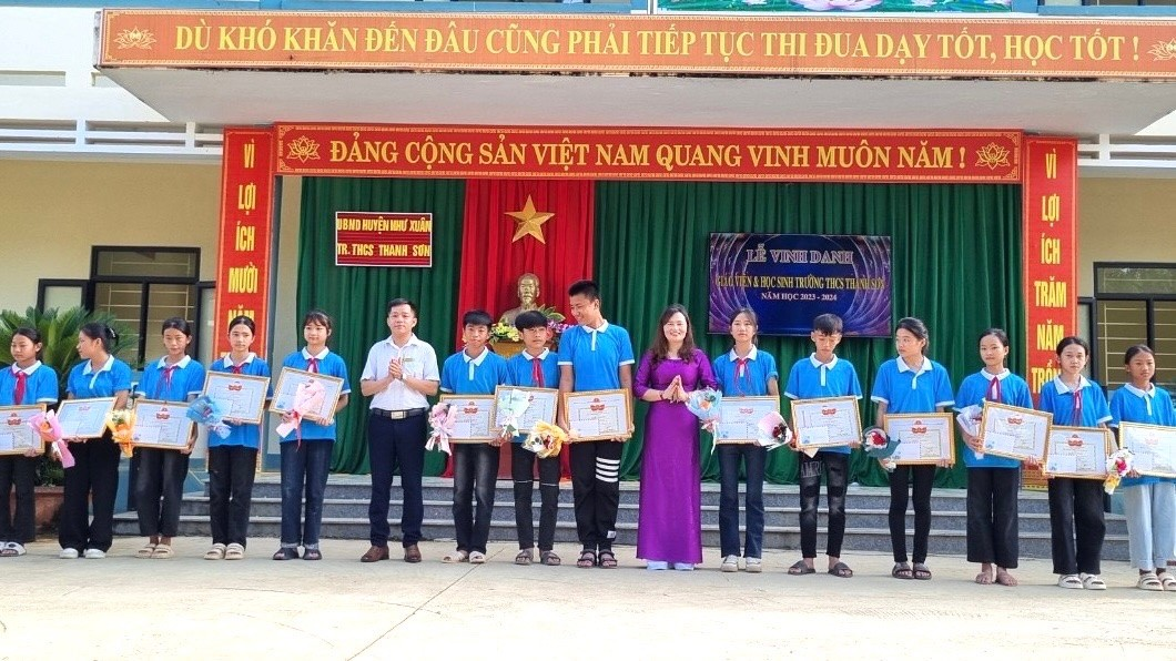 Như Xuân: Công đoàn trường học với phong trào thi đua “Dạy tốt, học tốt”