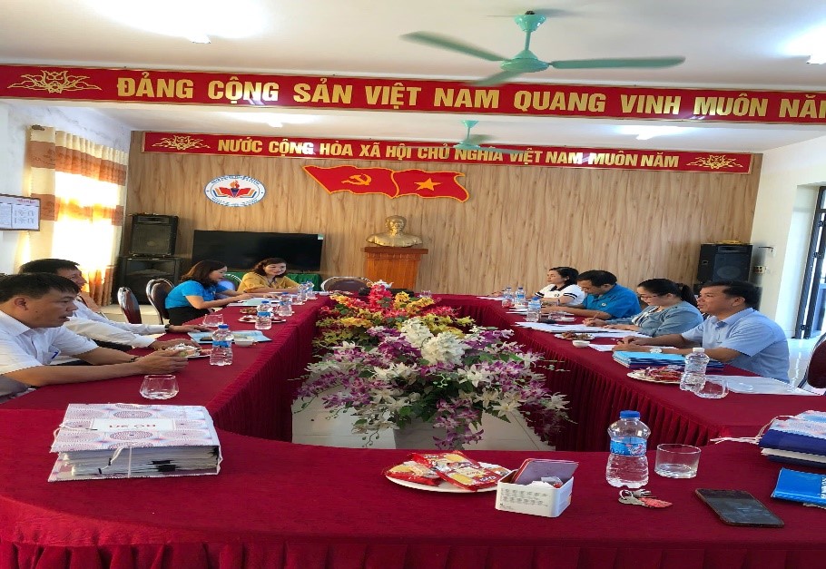 LĐLĐ huyện Thạch Thành thực hiện công tác giám sát theo Quyết định 217
