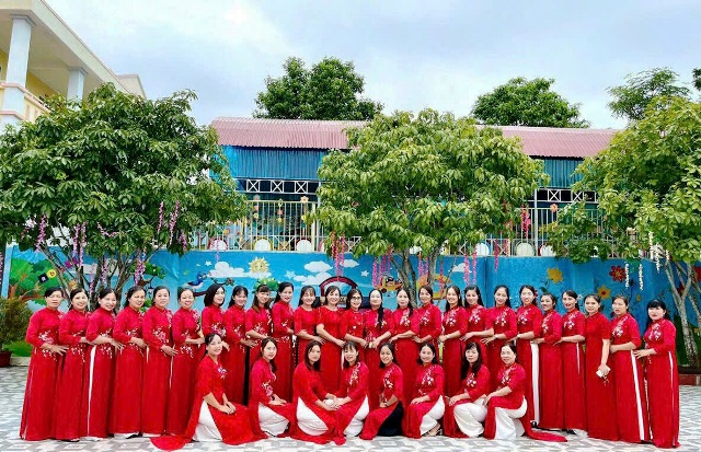Nữ công trường Mầm Non Bãi Trành (Như Xuân) với phong trào thi đua "Hai giỏi"