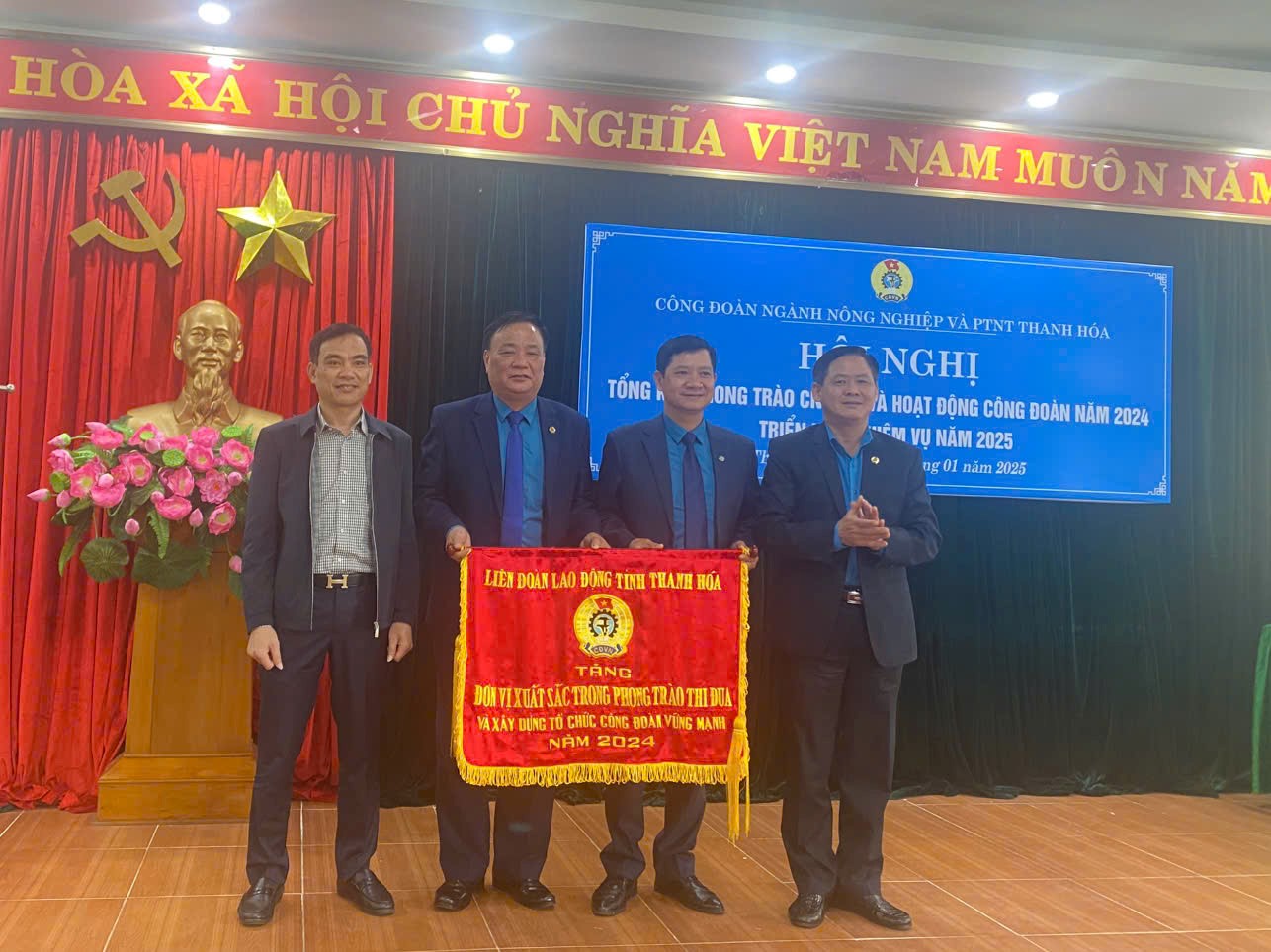 Công đoàn Ngành Nông nghiệp và PTNT tổ chức Hội nghị tổng kết công tác công đoàn năm 2024, triển khai nhiệm vụ năm 2025 và Chương trình "Tết Sum vầy – Xuân ơn Đảng".